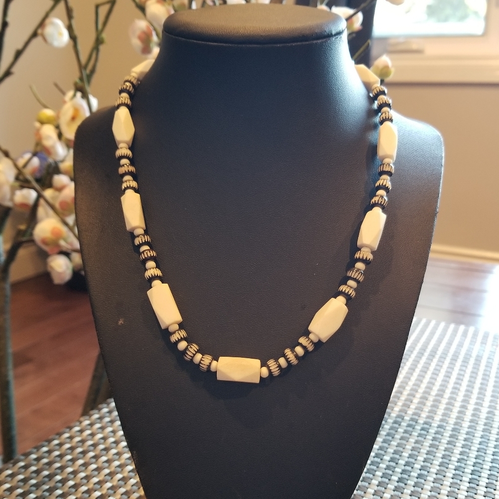 Handmade Necklace. - Picture 7 of 13